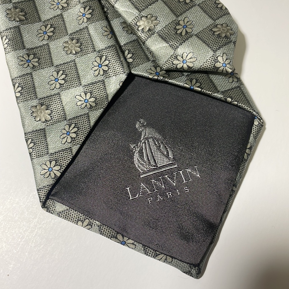 Lanvin Paris Silvery Green Checkered Subtle Floral Print 100% Silk Neck Tie EUC - Picture 3 of 5